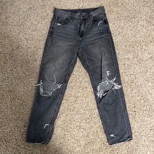 American Eagle mom jeans! in size long